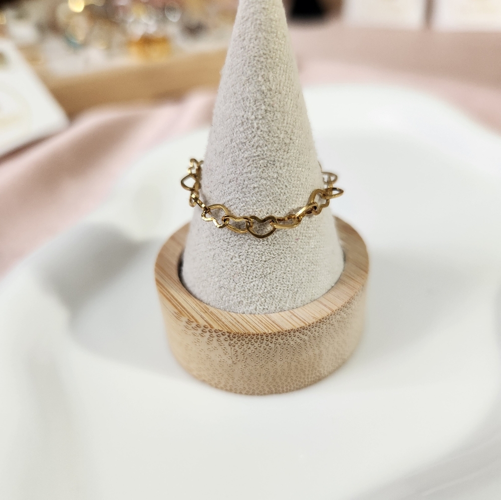 Gold Heart Link Chain Ring